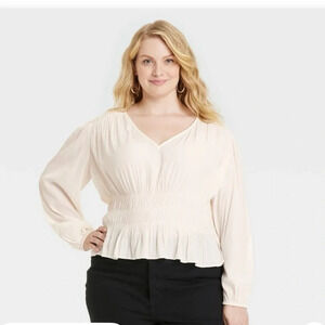 Universal Thread Cream Long Sleeve Smocked Blouse 
Women’s Size XXL -NWT